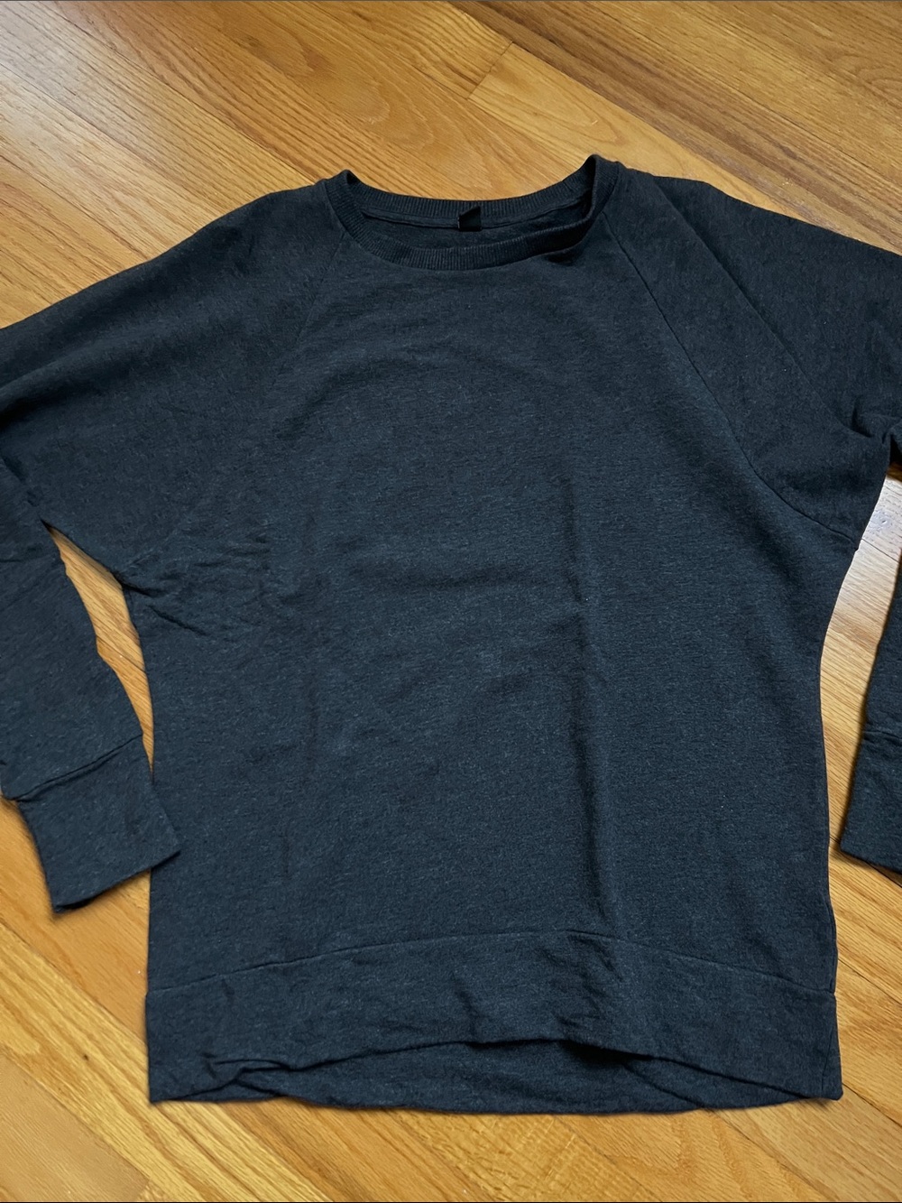 Uniqlo Men's Dark Charcoal Crewneck Sweater